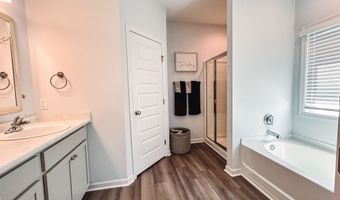 1667 SE Arnold Dr, Allenhurst, GA 31301