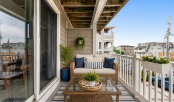 55 W 32nd St C-2B, Avalon, NJ 08202