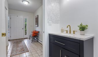 12 Summit Ter, Falmouth, ME 04105