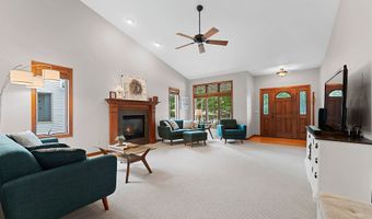 4732 N PROVIDENCE Ave 301, Appleton, WI 54913