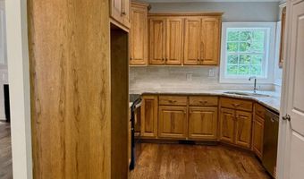 205 Huntington Shls, Athens, GA 30606