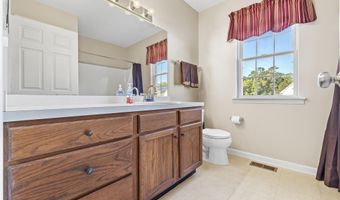 5 Overlook Ct, Bayville, NJ 08721