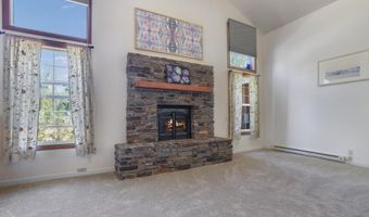 15 Lower Broadford Rd, Bellevue, ID 83313