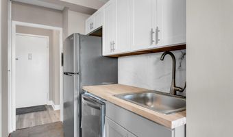 510 Deal Lake Dr 5J, Asbury Park, NJ 07712