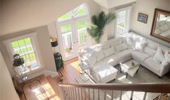307 Corey Ln, Middletown, RI 02842