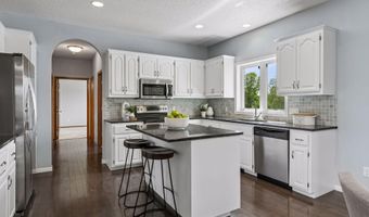 14255 Footbridge Way, Apple Valley, MN 55124