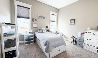 6560 E Crown Cres, Ammon, ID 83406
