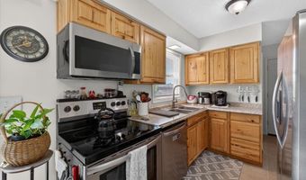 1707 Muny Vista Dr, Alton, IL 62002