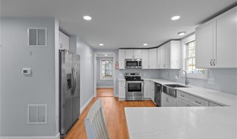 31 Swan St, North Providence, RI 02911