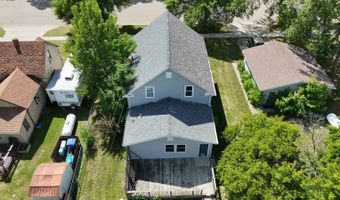 707 Ohmer St, Bottineau, ND 58318