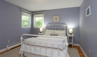 5 ODonnell Rd, Middletown, RI 02842