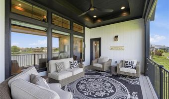 4261 Lakeshore Dr, Basehor, KS 66007