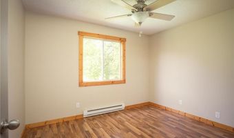 1004 Thomas Dr NE, Alexandria, MN 56308
