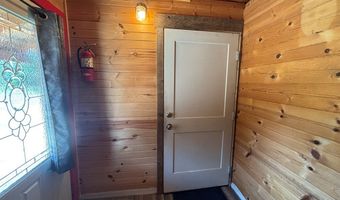 941 S Main St, Cascade, ID 83611