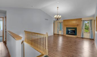 4566 Westlake Ct, Bel Aire, KS 67220