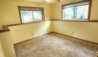 214 Murley Dr, Madison, WI 53718