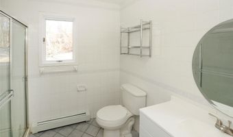 7 Kile Ct, Airmont, NY 10952