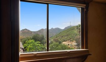 1561 Lookout Dr, Agoura Hills, CA 91301