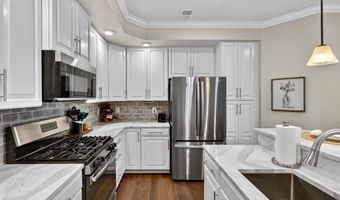 42227 PIEBALD Sq, Aldie, VA 20105