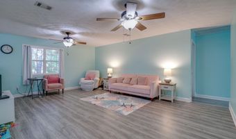 5052 Schira St, Bay St. Louis, MS 39520
