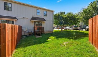 2373 Hiddengarden Ct, Ballwin, MO 63021