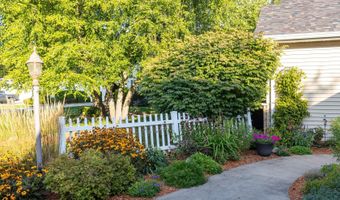 W2567 RIDGEBROOK Court, Appleton, WI 54915