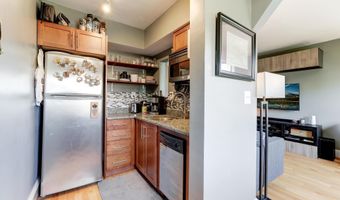 1363 K St SE 201, Washington, DC 20003
