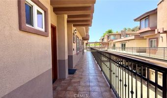 5241 Colodny Dr 403, Agoura Hills, CA 91301