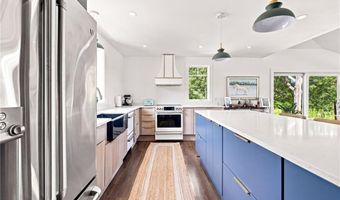224 Greenhouse Rd, Coventry, RI 02827