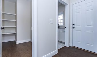 9 Fairway Ct, Alton, IL 62002