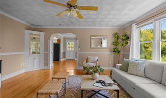 146 Alfred Drown Rd, Barrington, RI 02806