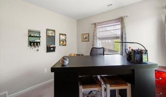 37 Governor Cir, Albany, NY 12208
