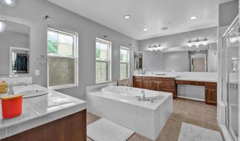 2124 Pamplona Ct, Escondido, CA 92025