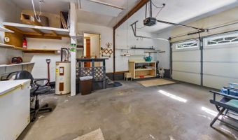 519 Country Club Dr W, Arapahoe, NC 28510