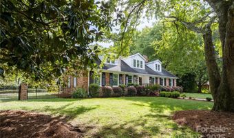 4401 Town And Country Dr, Charlotte, NC 28226