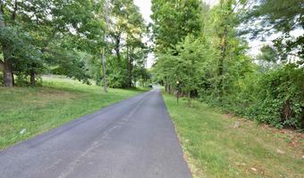79 New Boston Rd, Bedford, NH 03110