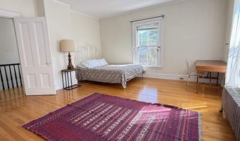 58 Oak St, Brattleboro, VT 05301