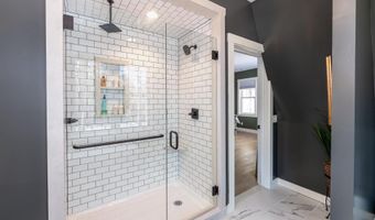 25 Clay Point Rd, Alton, NH 03809