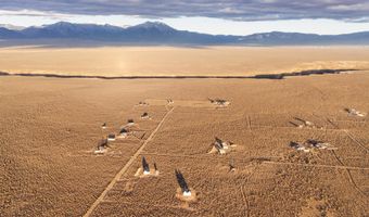 8 Quonset Way, Carson, NM 87517