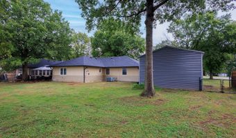 5 Autumn Rd, Arkansas City, KS 67005