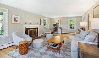 111 Juniper Dr, North Kingstown, RI 02852