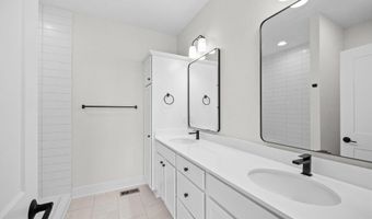 5517 Greene St, Ames, IA 50014