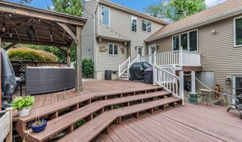 156 Magnolia Ln, Middletown, NJ 07748