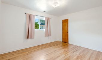 215 Madison St NE, Albuquerque, NM 87108