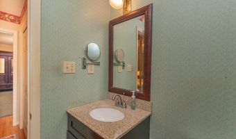 90 Manville Ave, Barnwell, SC 29812