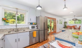 90 Bell Rd, Asheville, NC 28805