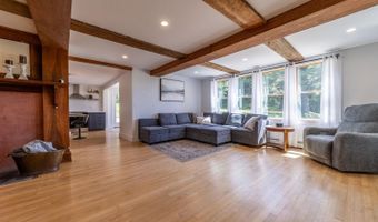620 Poole Hill Rd, Bridgewater, NH 03222