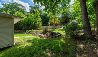 17 S Airmont Rd, Airmont, NY 10901