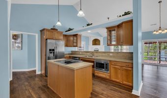 127 Maxwell St, Algood, TN 38506