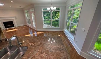 240 Risen Star Ln, Alpharetta, GA 30005